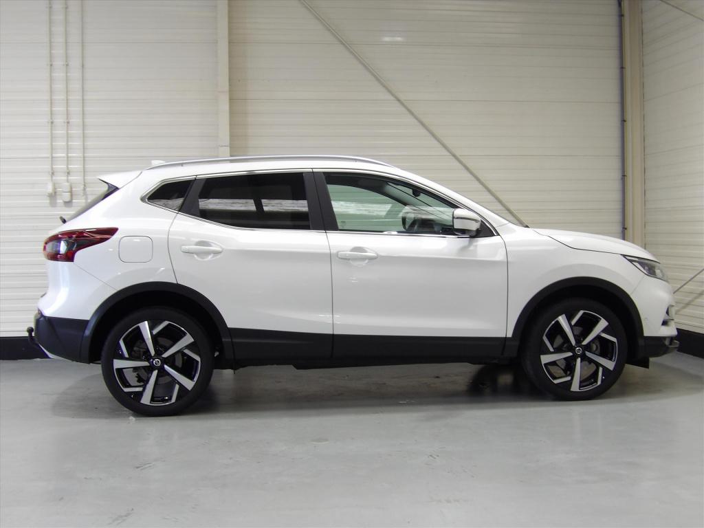Nissan Qashqai 1.3 dig-t 140pk tekna