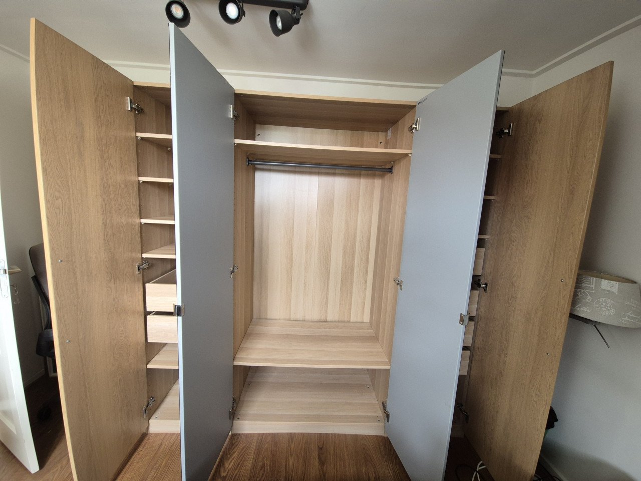 Ikea pax kast 199,5 b x 201 h x 60 d