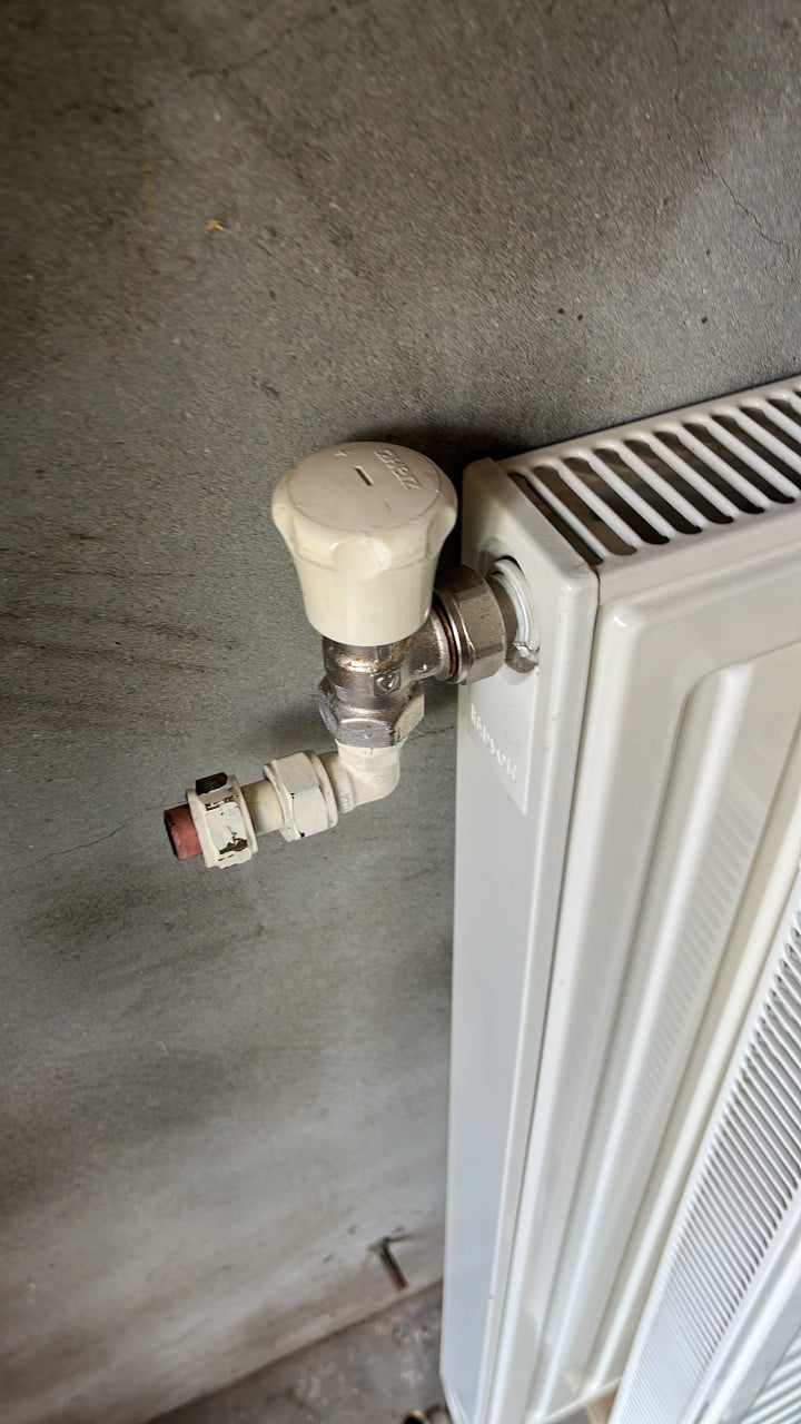 Radson Radiator met toebehoren