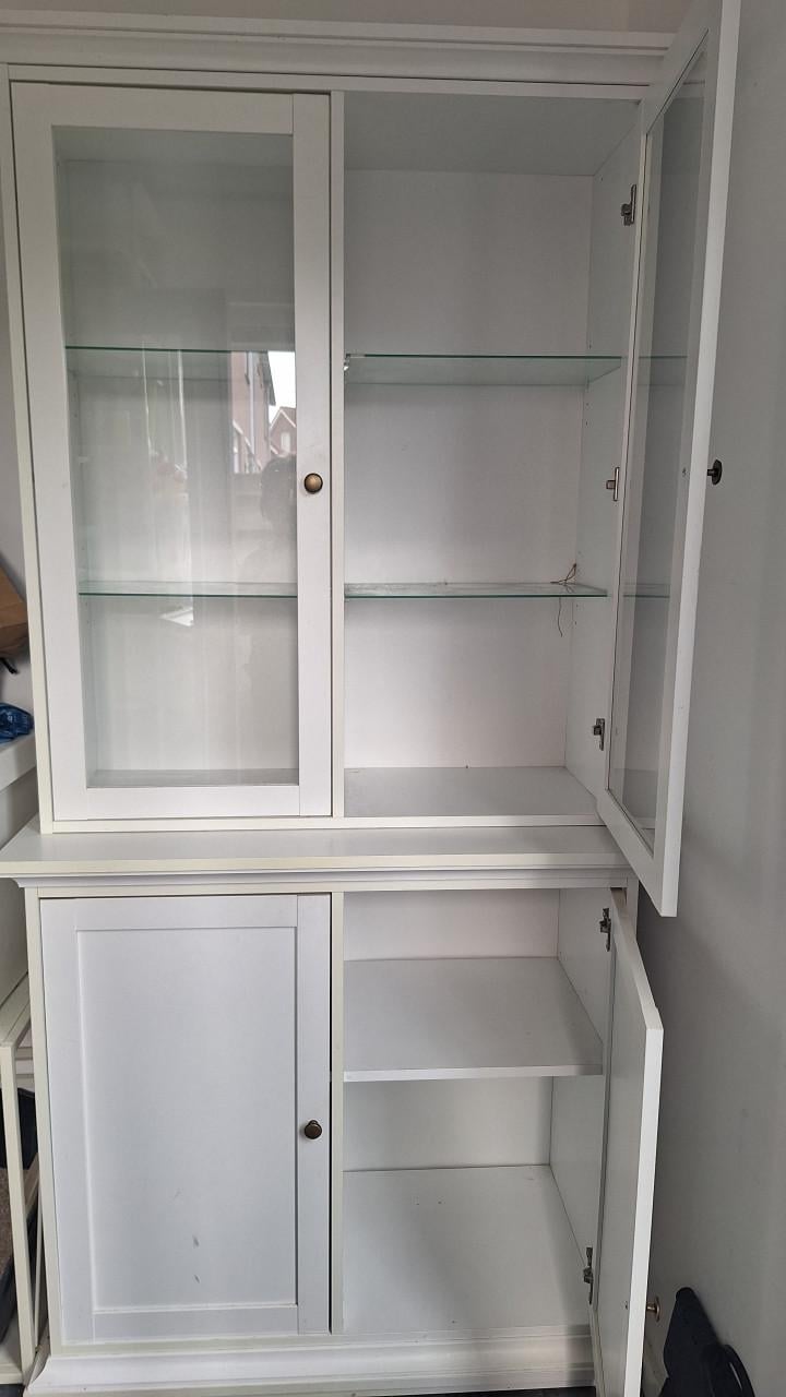 Witte servies kast