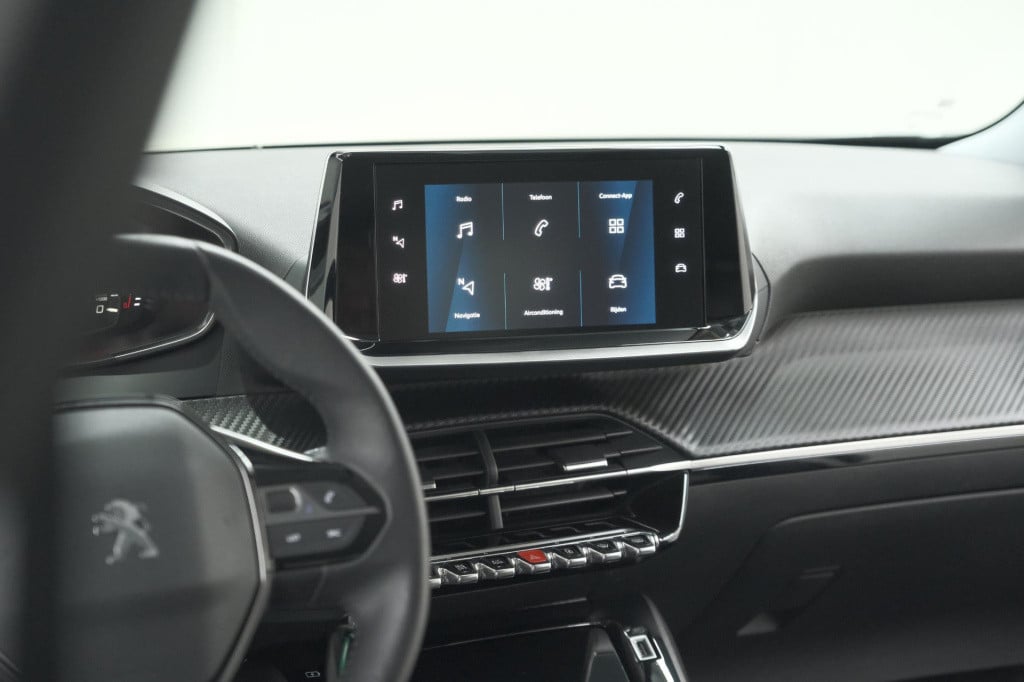 Peugeot 2008 puretech 102 allure pack | allseason banden | parkeersensoren 