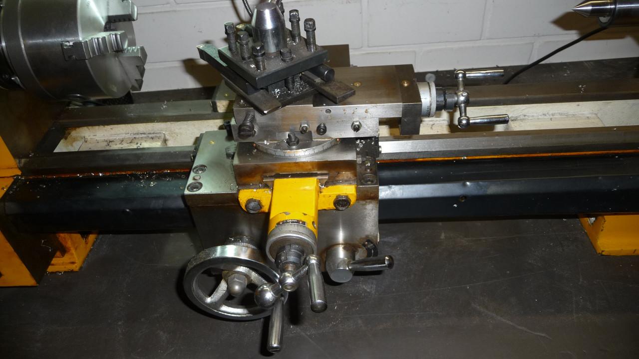 TE KOOP METAALDRAAIBANK de BV20 B-L