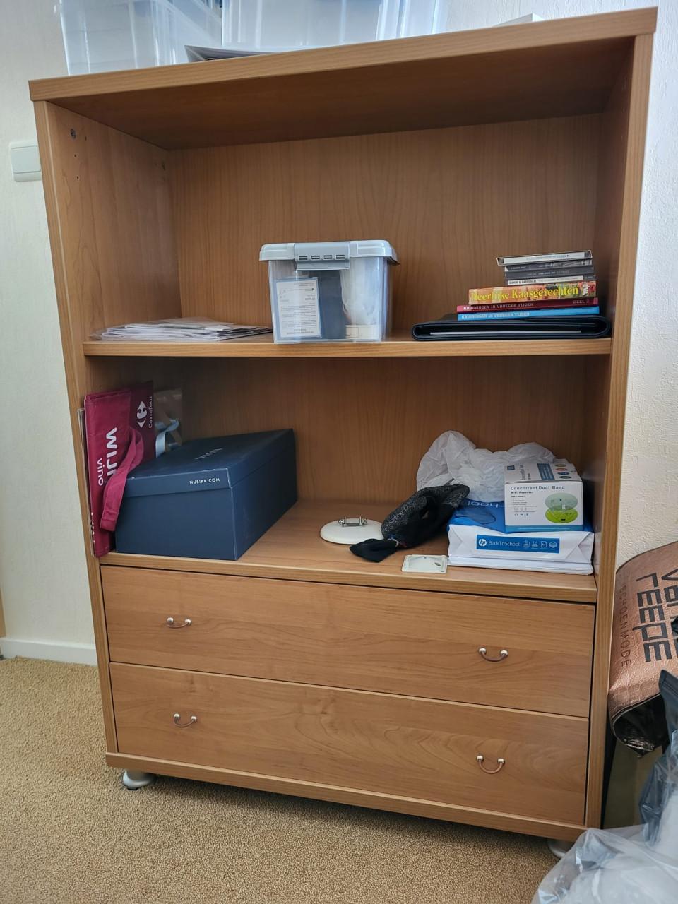 Bureau met lade blok en 2 bijpassende kasten (ophalen)