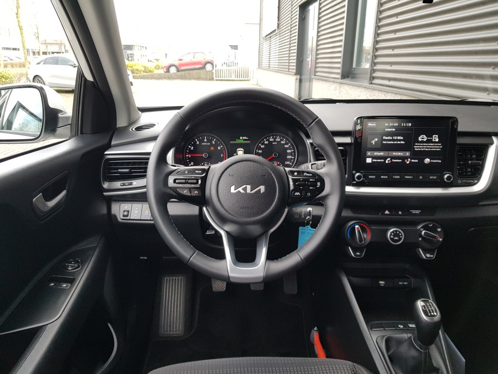 Kia Stonic mhev dynamicline 100pk