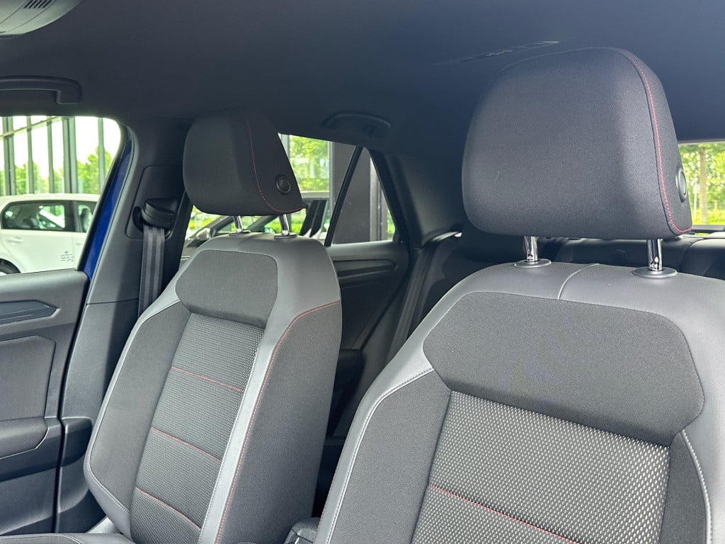 Volkswagen T-roc 1.5 tsi 150pk sport | trekhaak | carplay | led | dode hoek