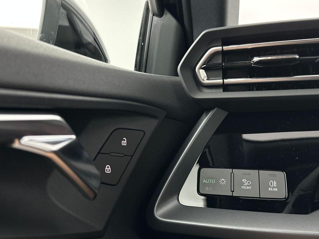 Audi A3 sportback advanced edition 40 tfsi e 150 kw / 204 pk sportba