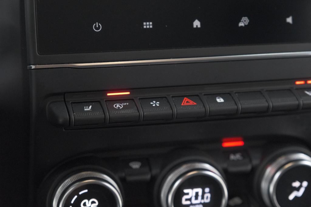 Renault Captur tce 130 edc intens | trekhaak | adaptieve cruise control | c