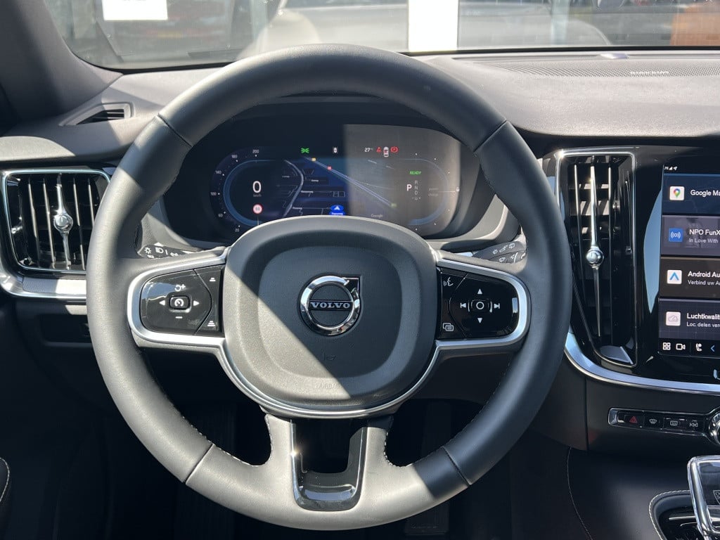 Volvo V60 t6 398pk recharge plus dark| adap.cruise| 360camera| trekaak