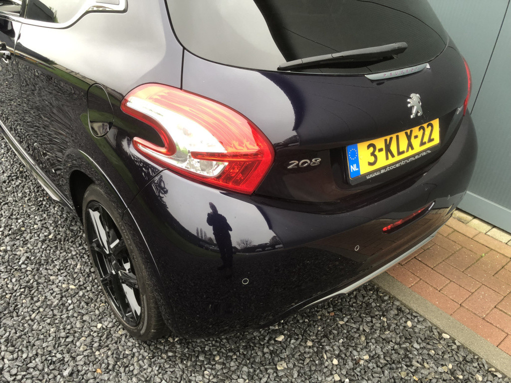Peugeot 208 1.6 vti 120pk panoramdak 3-drs