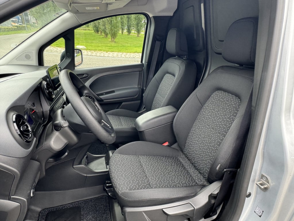 Mercedes-Benz Citan 113 l1 pro l automaat l mbux l camera l airco l bumpers