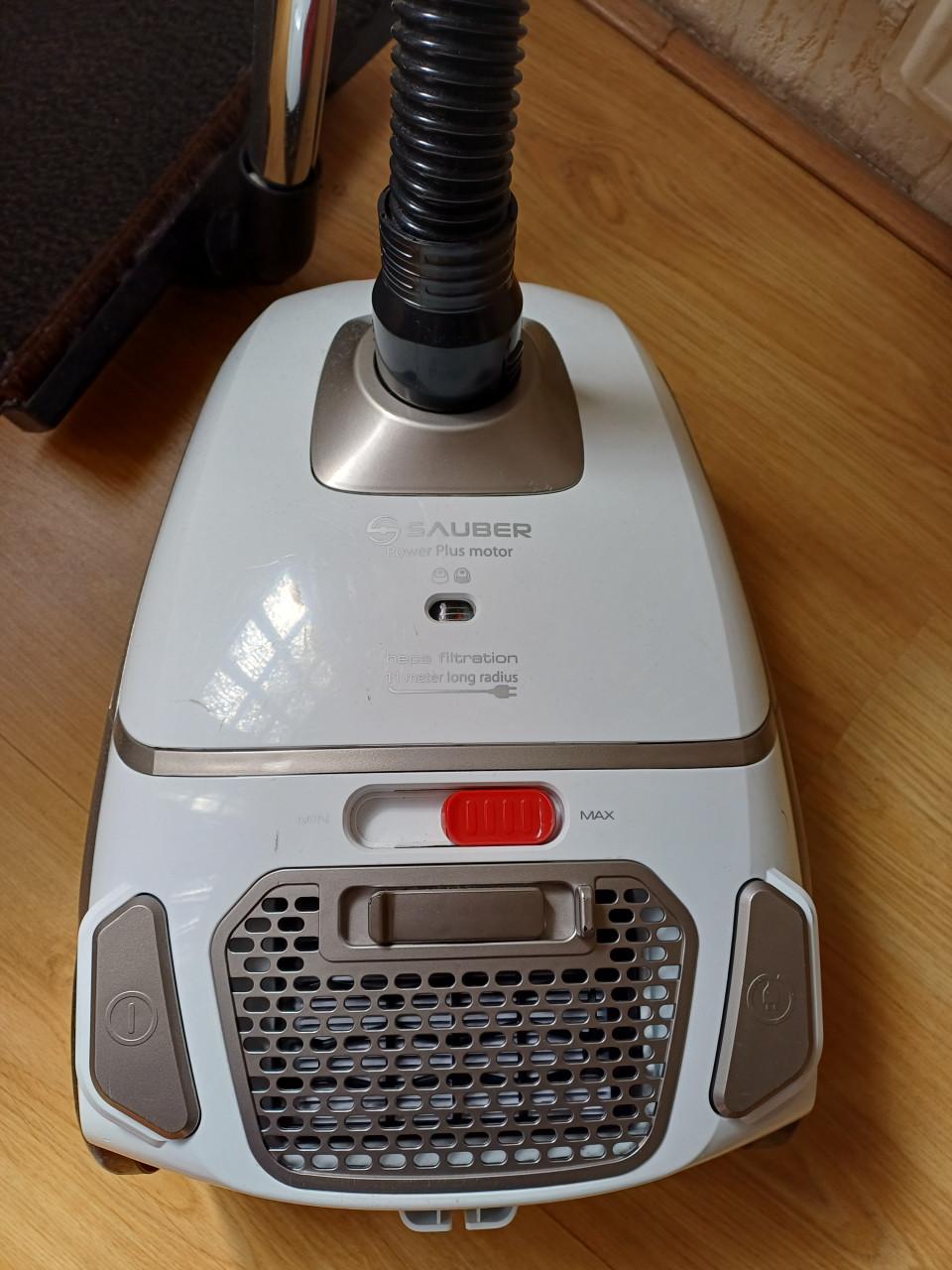 SAUBER COMPACTE STOFZUIGER POWER PLUS MOTER