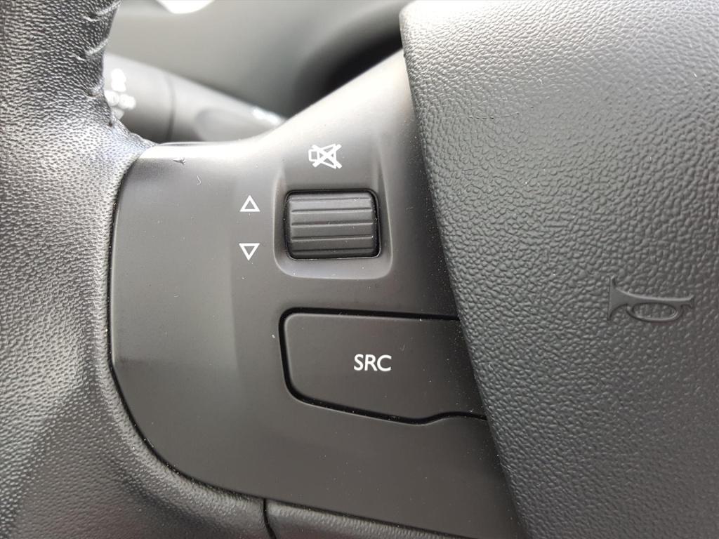 Peugeot 208 1.2 vti 82pk 5d style navigatie | airco | cruise control | blue