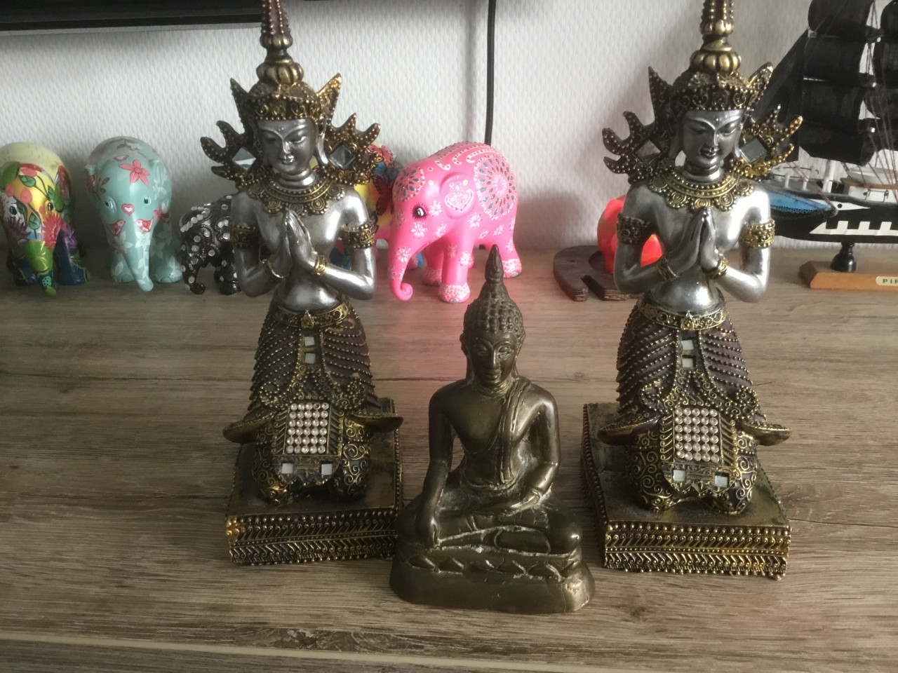 Diverse Buddha, oosterse beelden, beeldjes