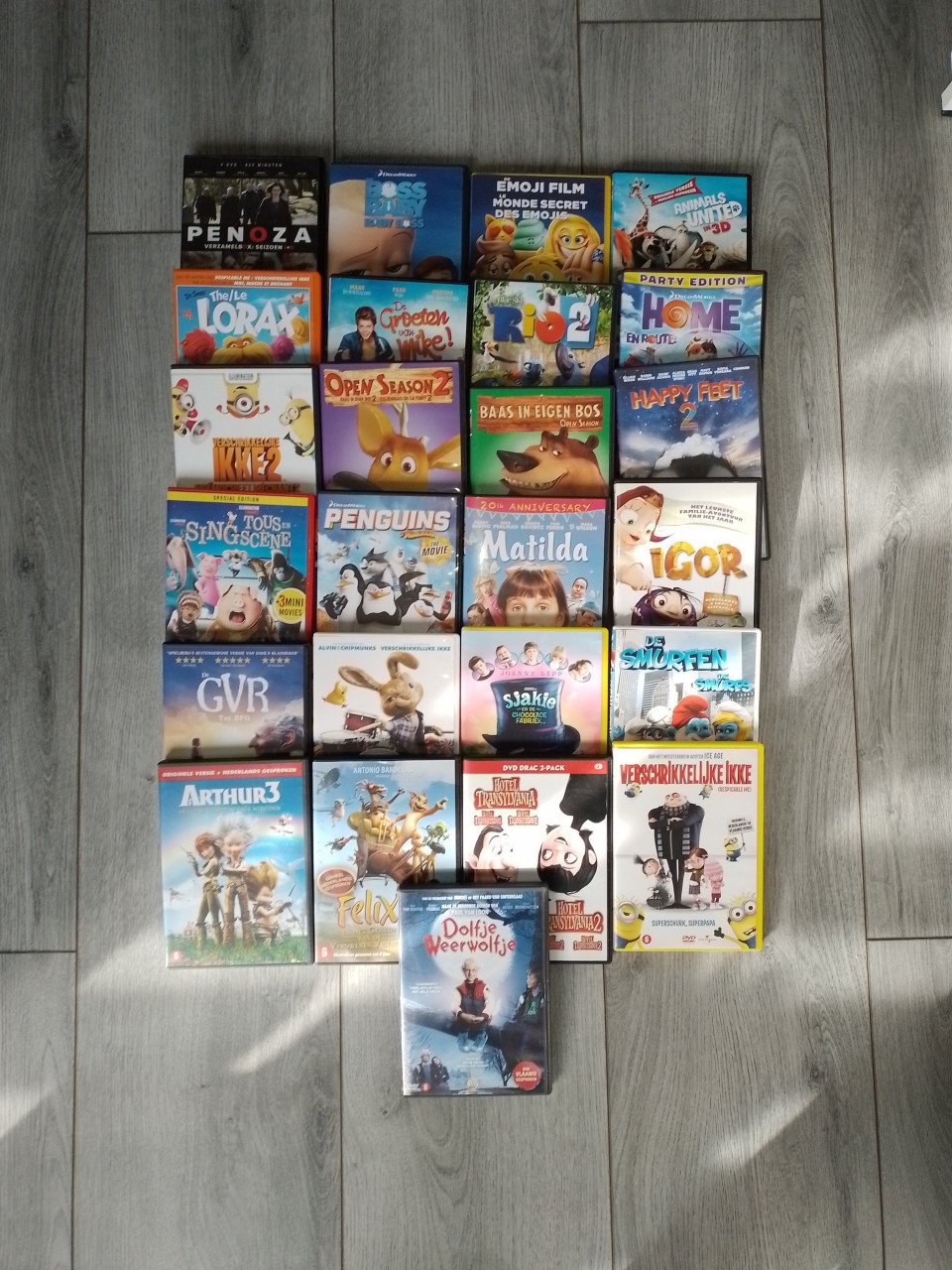 3 dozen rommelmarkt spullen(gratis radio!)