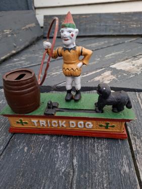 Oud ijzeren speelgoed Trick Dog