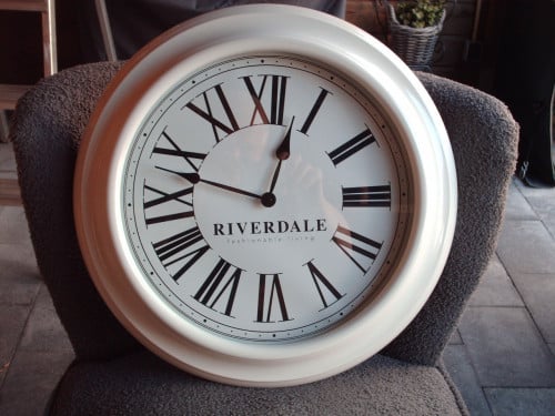 Te koop ; Riverdale Wandklok,""