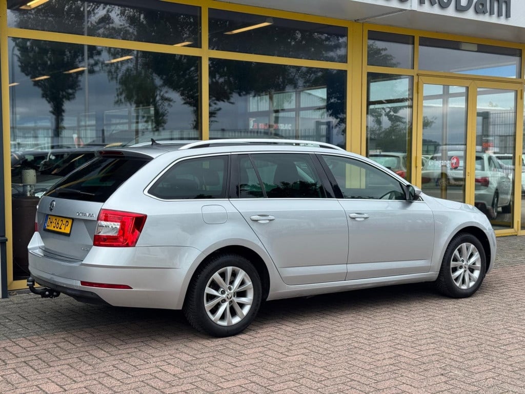 Skoda Octavia combi 1.0 tsi grt amb. bns