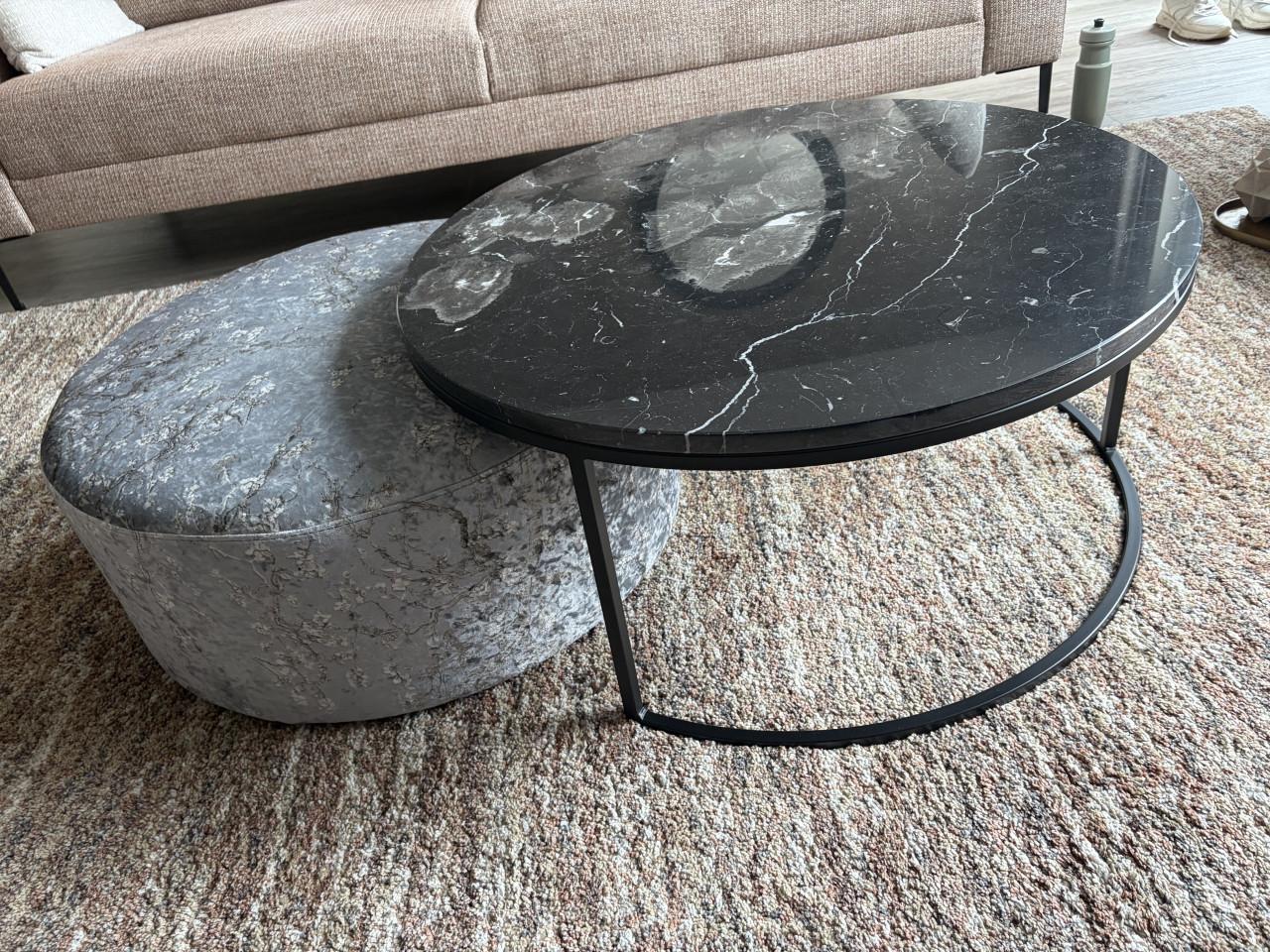 Salontafel marmer met poef van Goossens