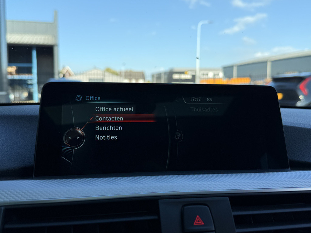 BMW 3-serie 320i m-sport | 360 camera | head-up | leder | schuif / kantel d