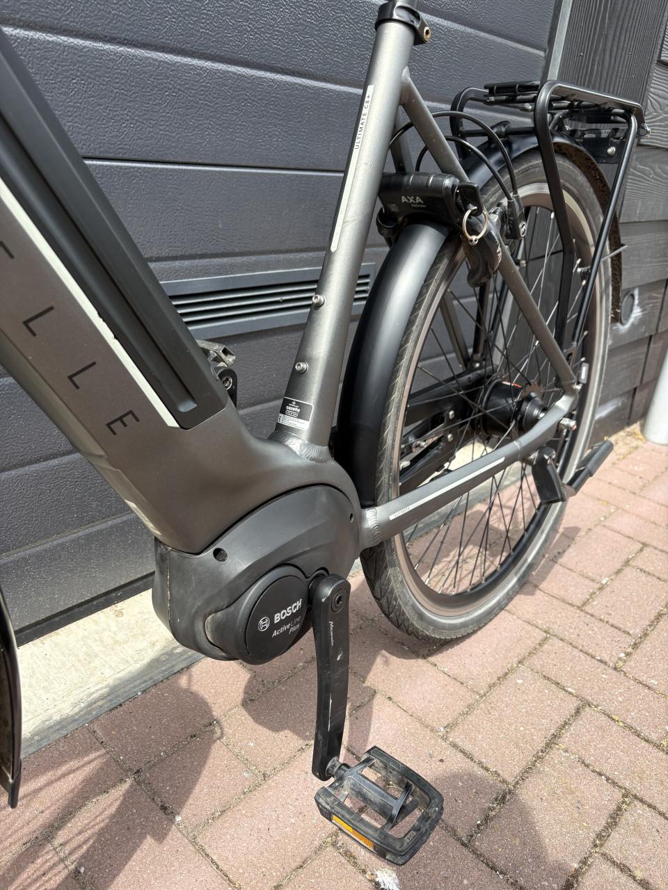 Gazelle ultimate c8+. Elektrische damesfiets bosch middenmoter