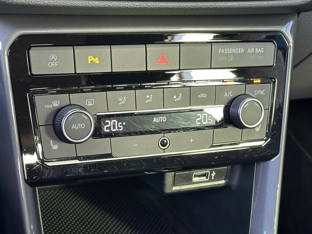 Volkswagen T-cross 1.0 tsi 116pk style | led | navi | adapt. cruise | rijkl