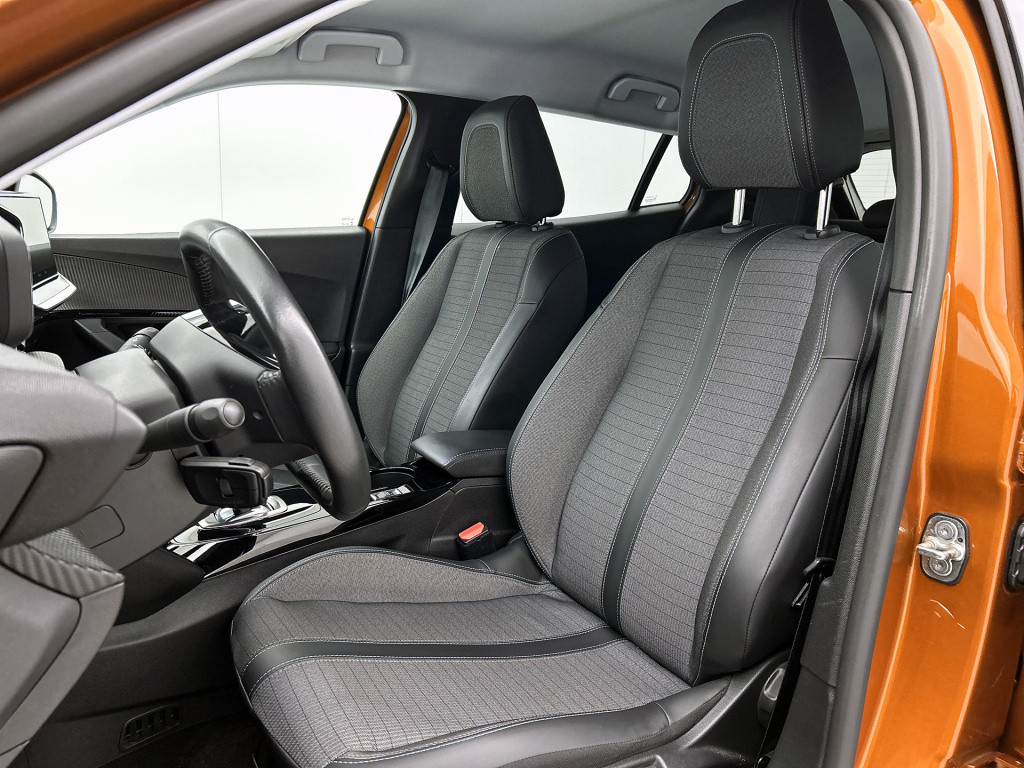 Peugeot E-2008 ev allure pack 50 kwh | rijklaar | keyless | camera | naviga