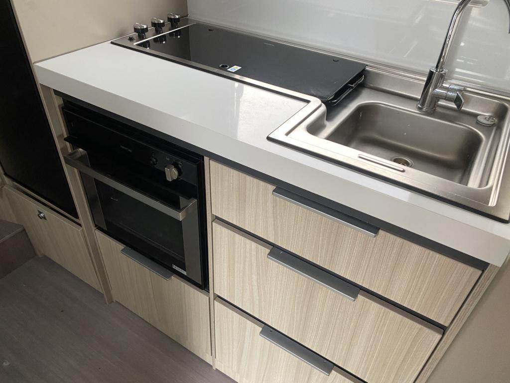 Adria Onbekend compact dl