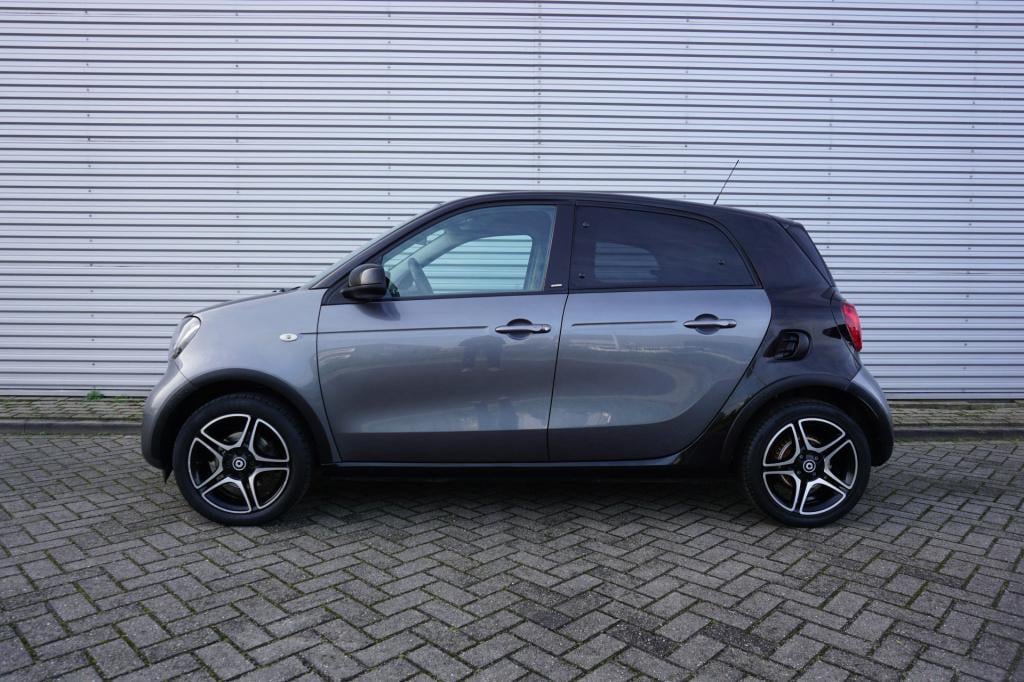 Smart Forfour 1.0 passion airco / cruise / elektr. ramen / camera / lm velg