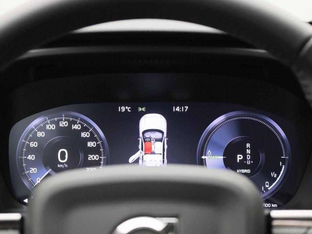 Volvo XC40 1.5 t5 recharge inscription expression | automaat | apple carpla
