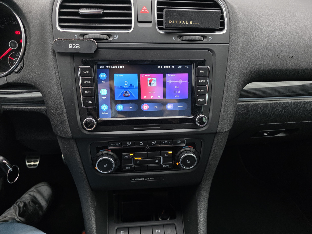 Volkswagen Golf GTI