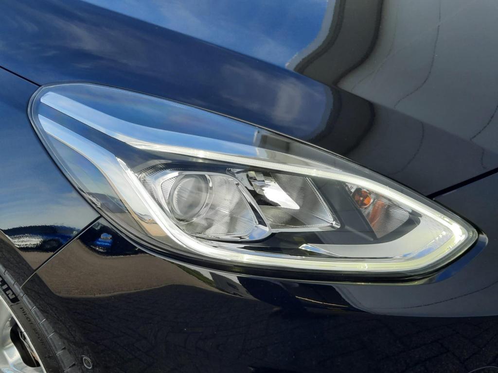 Ford Fiesta 1.0 ecoboost vignale | met panorama dak!