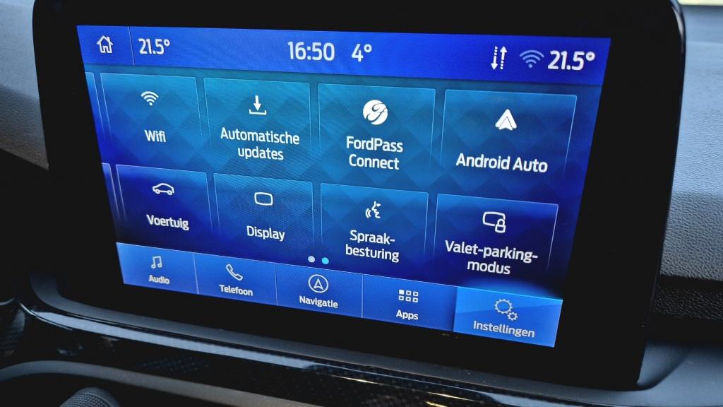 Ford Focus wagon st line x business 1.0 ecoboost hybrid | camera | lane ass