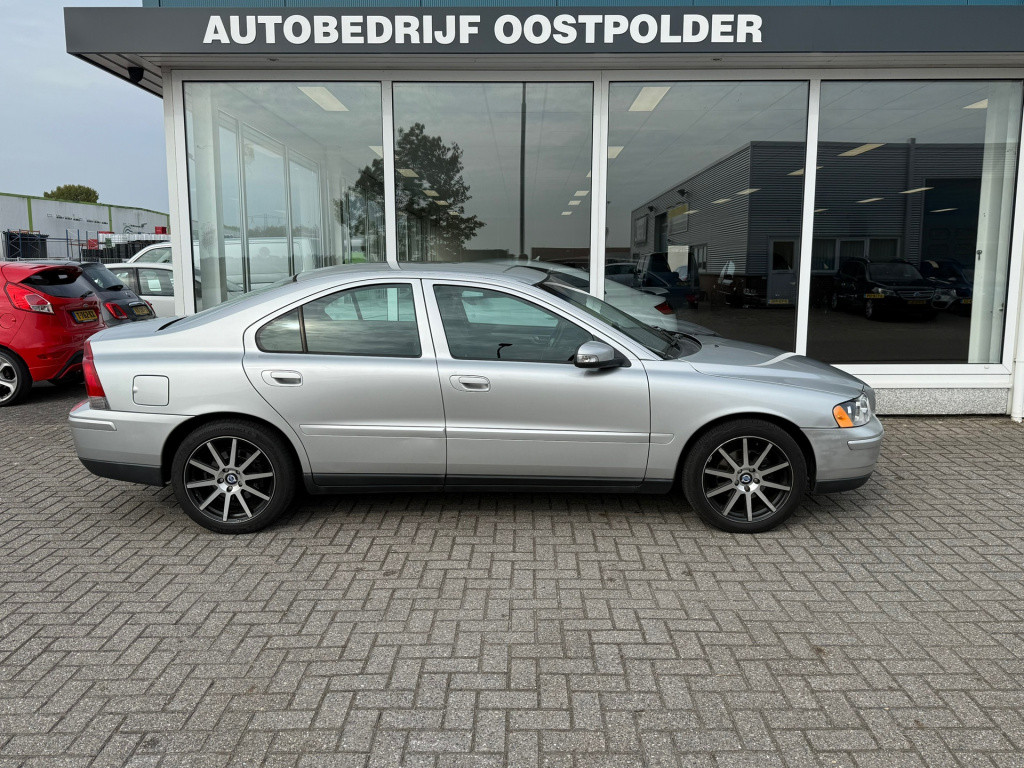 Volvo S60 2.4 momentum