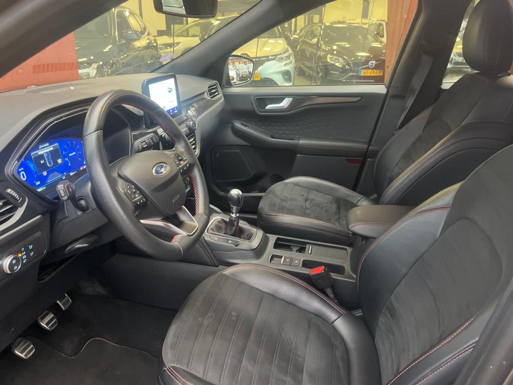 Ford Kuga 1.5 ecoboost st-line x | trekhaak | climate |