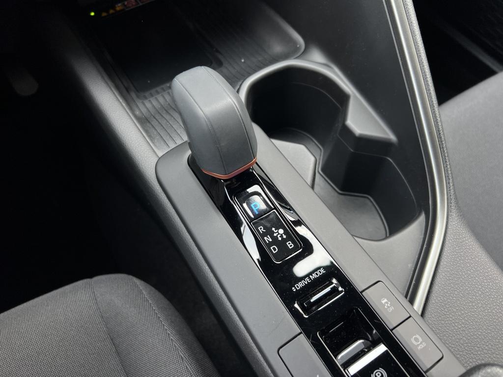 Toyota C-hr 1.8 hybr 140 first edition | nl auto | dealer onderhouden |