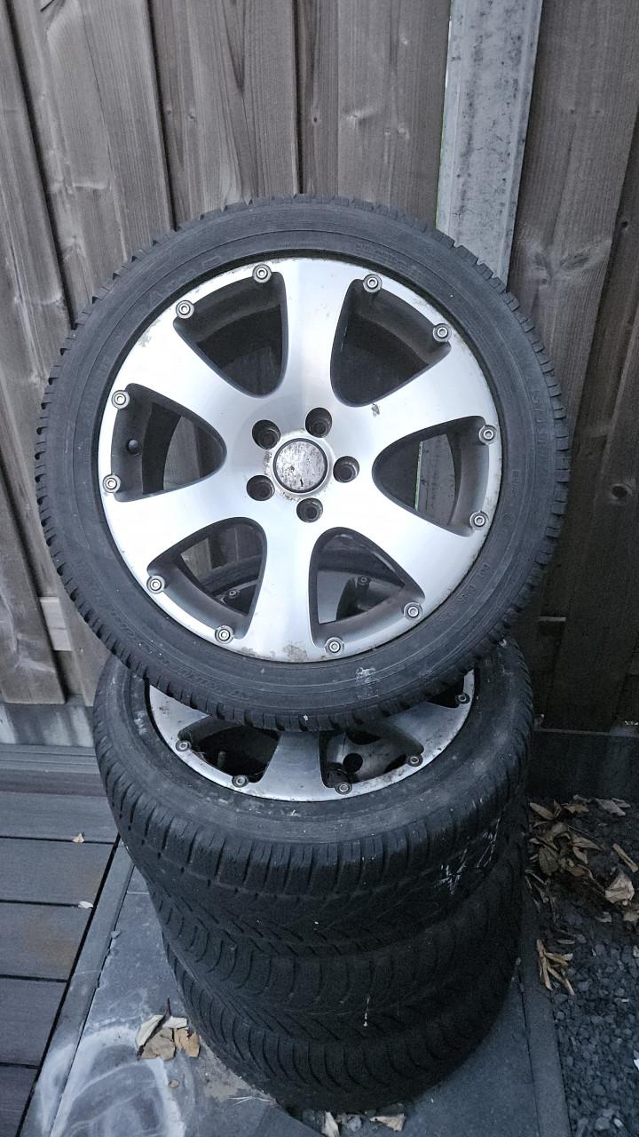 Velgen 17", 5x112 met M/S banden