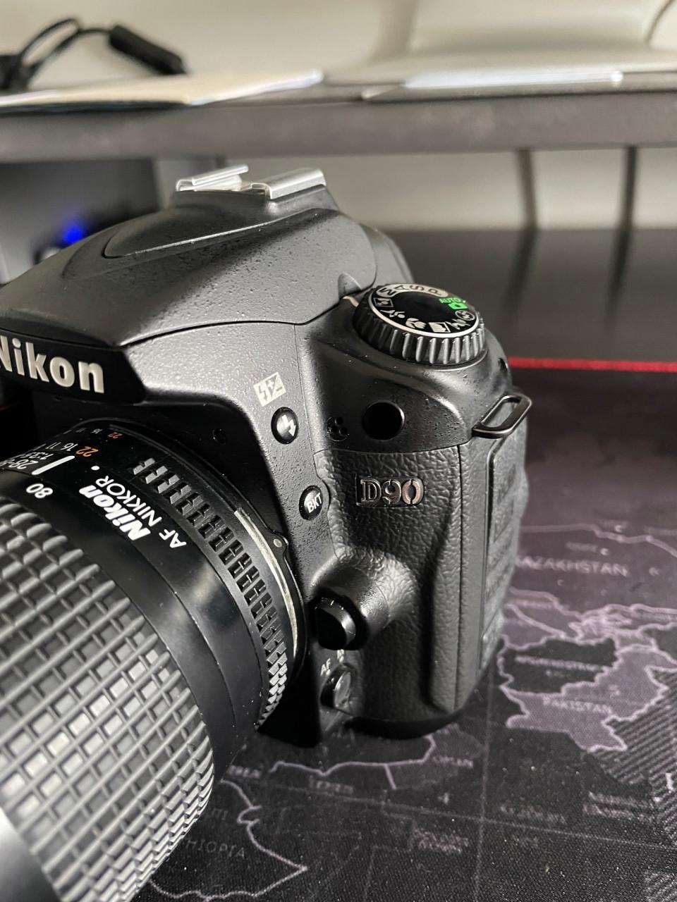 Nikon D 90