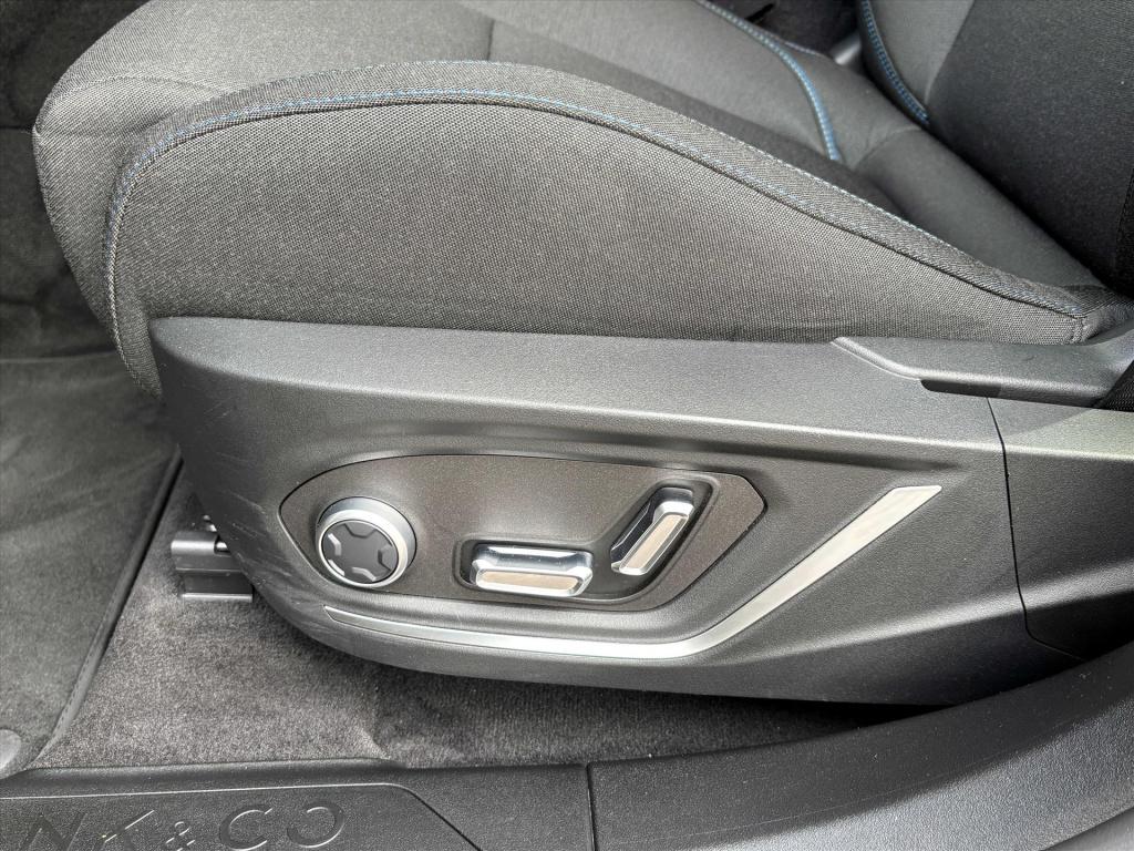 Lynk & Co 01 1.5td 261pk phev 7dcth|360gr camera|infinity sound| schuifdak|