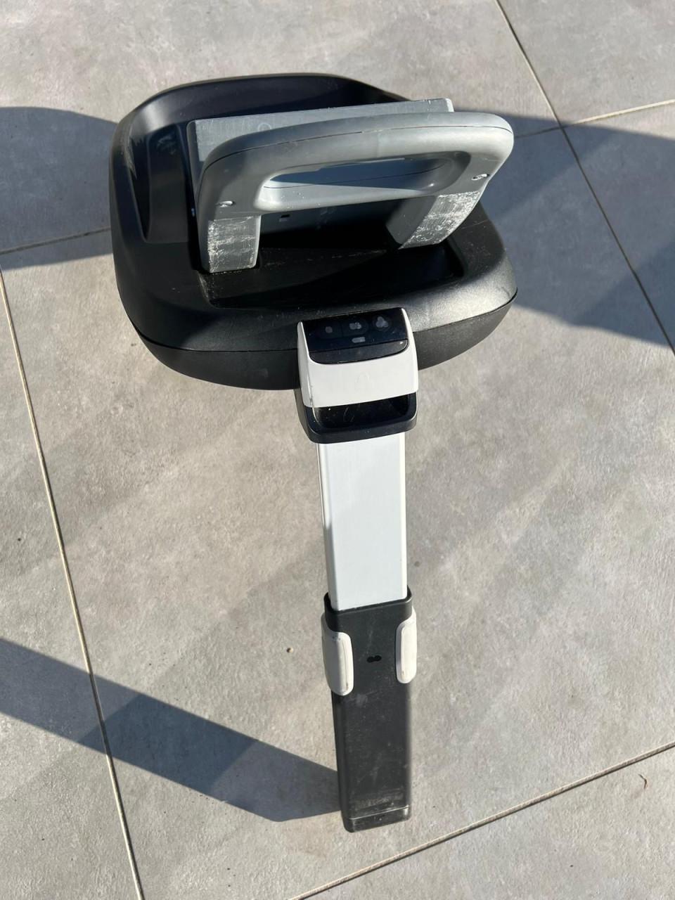 Isofix family fix maxi cosi