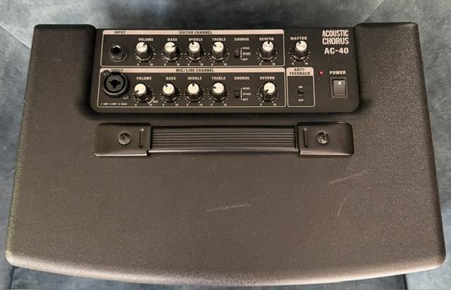 Roland AC-40 akoestische gitaar versterker.