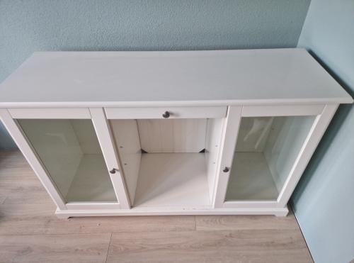 Vitrine kast / tv meubel LIATORP