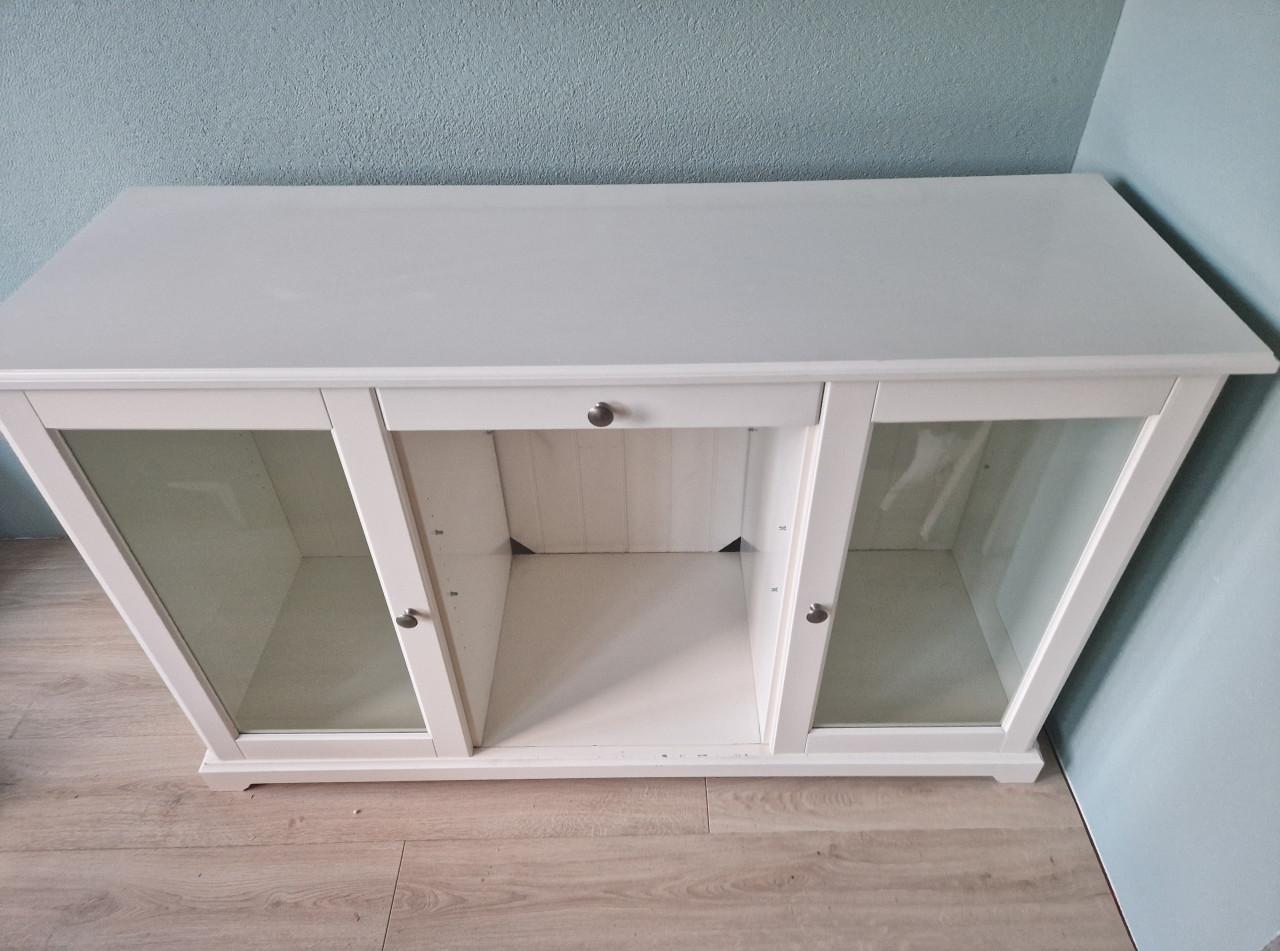 Vitrine kast / tv meubel LIATORP