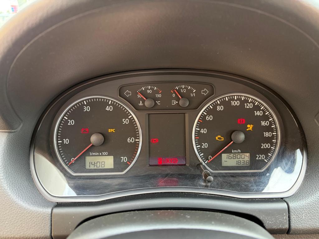 Volkswagen Polo 1.6-16v cross | automaat