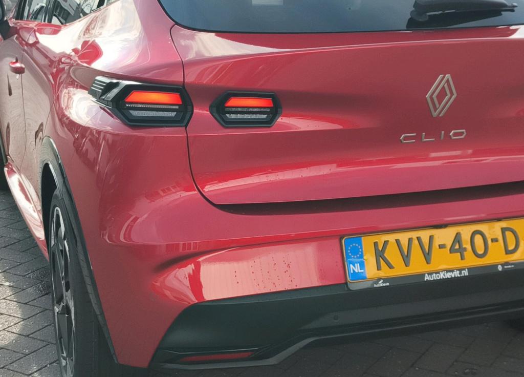 Renault Clio 1.8 hybrid 160 techno - lichtmetalen wielen 18"