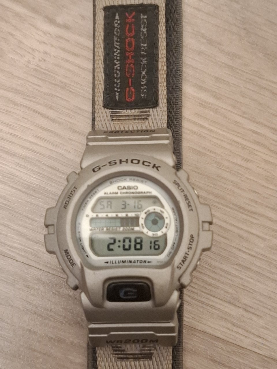 Casio G-SHOCK 1449/DW6900 horloge