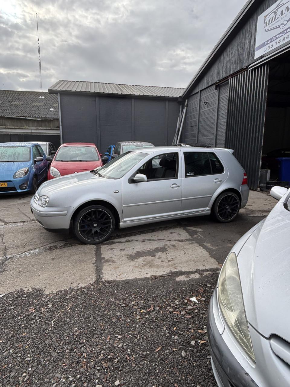 Volkswagen golf voljaar apk!