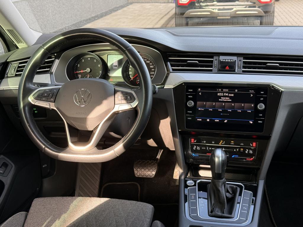 Volkswagen Passat variant 1.5 tsi business | electrische trekhaak | acc | m