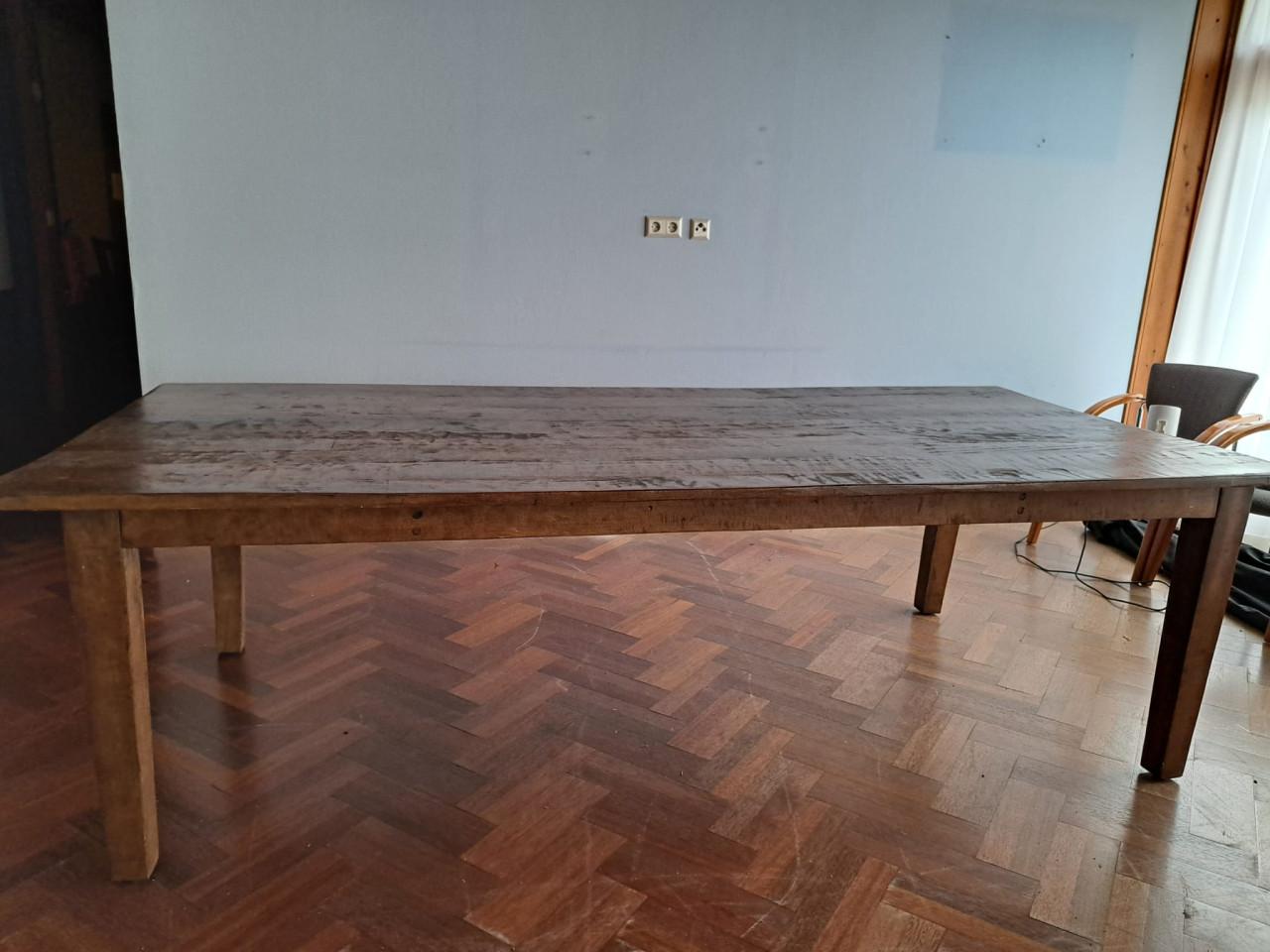 Flinke massieve tafel (120 x 265 x 79)