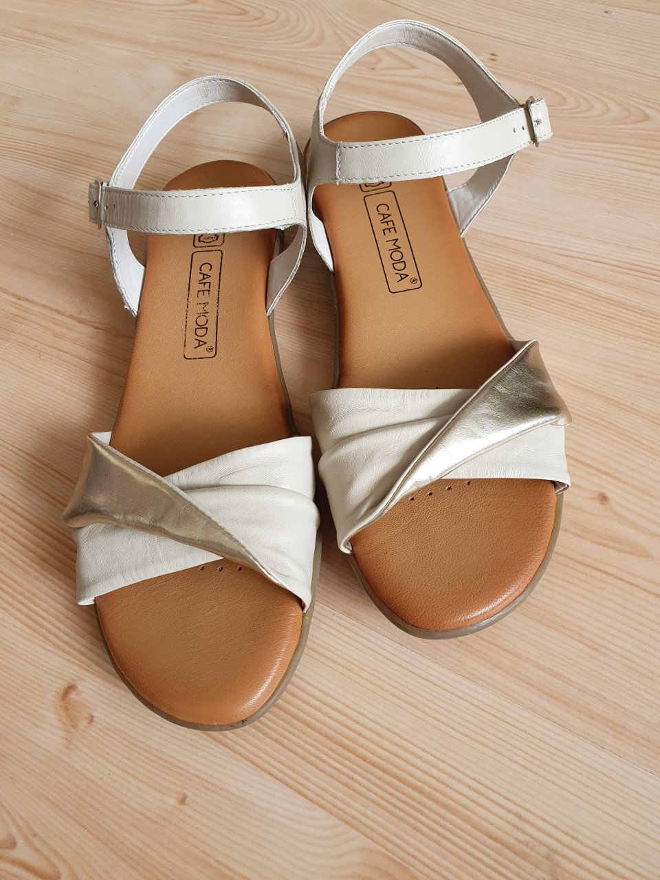Sandalen beige (leer)