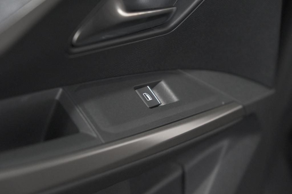 Peugeot 3008 1.2 hybrid 145 gt | 360 camera | adaptieve cruise control | st